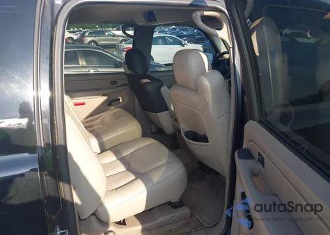 2005 Chevrolet Suburban 1500 Z71 from USA, damaged, VIN 3GNFK16Z45G262078